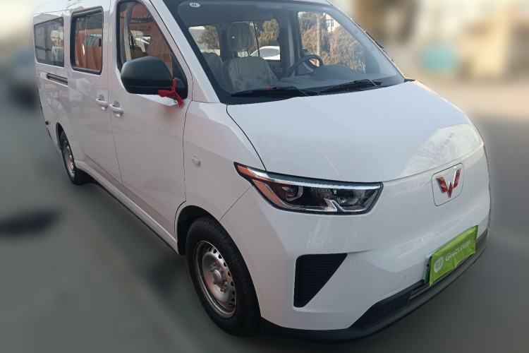 Used Wuling Yangguang 2025 Model 400km Bus Edition—Comfort Edition