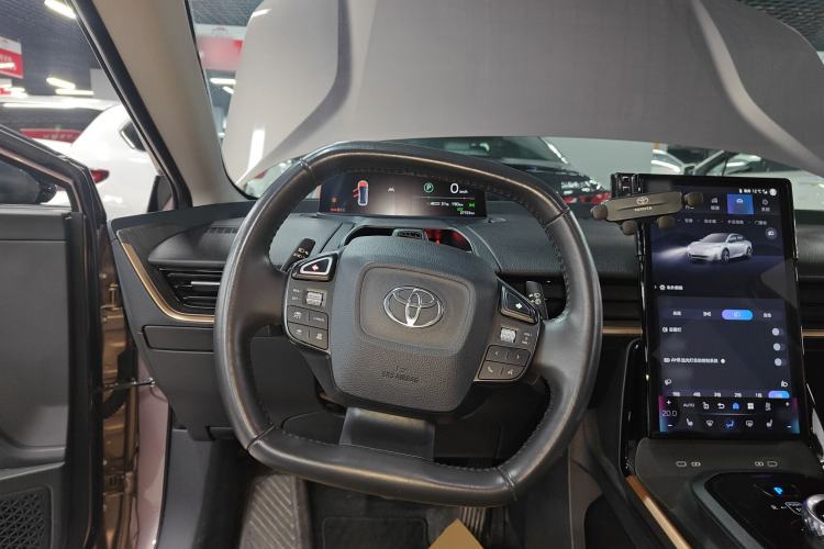 Used Toyota bZ3 2023 616 km Long-Range Premium
