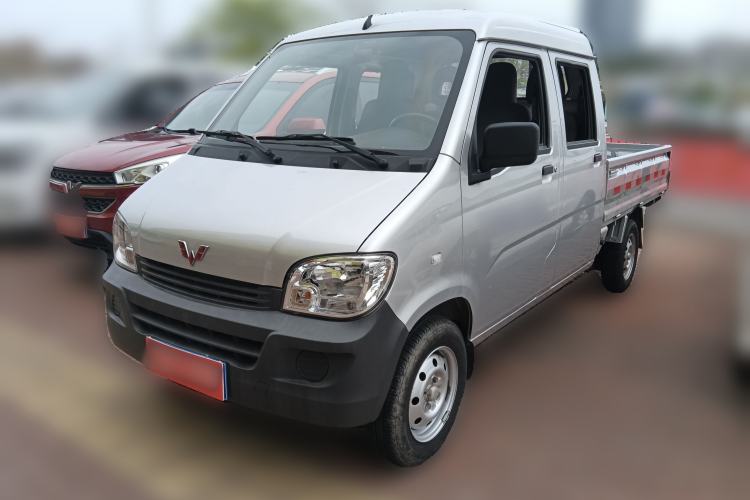 Used Wuling Zhiguang Small Truck 2023 1.5L Double-Cab LAR