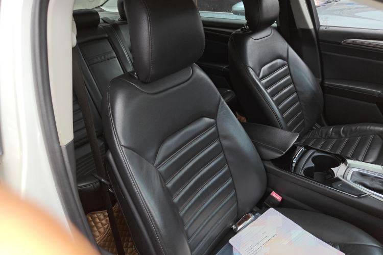 Used Ford Mondeo 2013 2.0L GTDi 200 Fashion Edition Right Front Seat