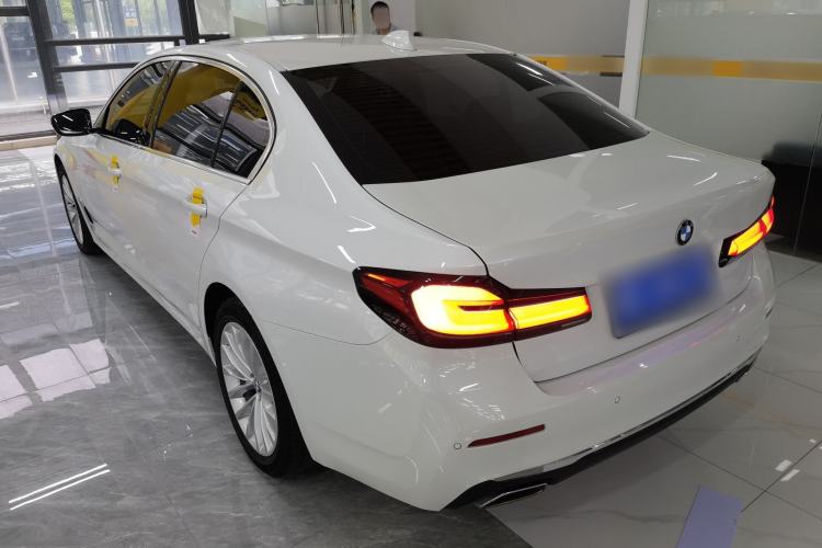 Used BMW 5 Series 2021 Updated Version 525Li Luxury Package Rear Left 45 Deg