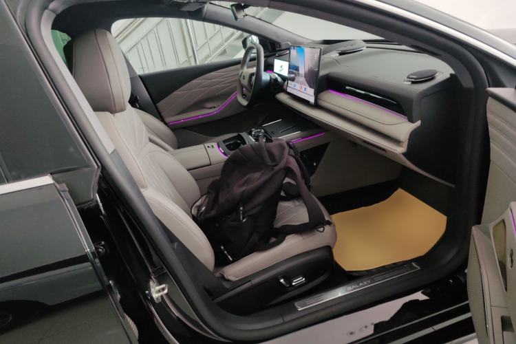 Used Geely Galaxy 8 2025 130km EM-P Starship Edition Right Front Seat