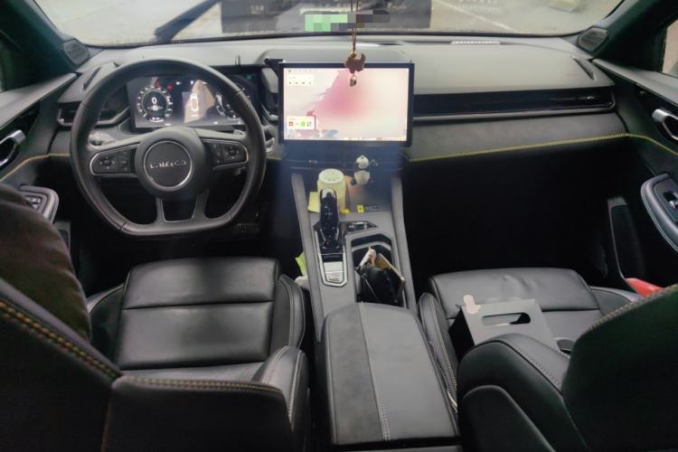 Used Lynk & Co 03 2023 2.0TD DCT JingPro Center Console