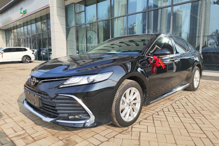 Used Toyota Camry 2023 2.0G Luxury Edition

