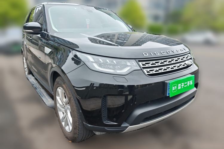 Used Land Rover Discovery 2019 3.0 SC V6 HSE Front Right 45 Deg