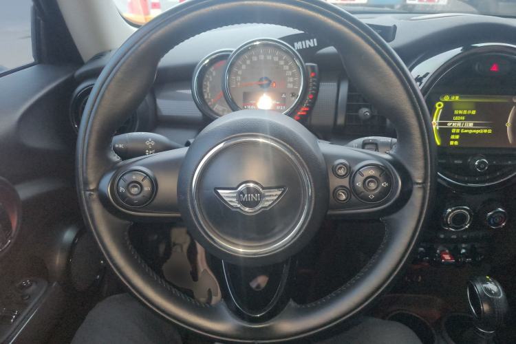 Used MINI MINI 2014 1.5T COOPER Fun
