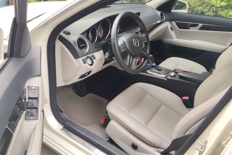 Used Mercedes-Benz C-Class 2011 C 200 CGI Fashion Model