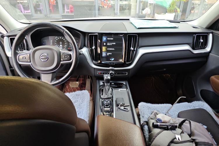 Used Volvo XC60 2020 T5 4x4 Zhiyi Luxury Edition