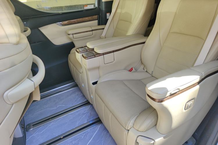 Used Toyota Alphard 2018 3.5L Prestige Edition
