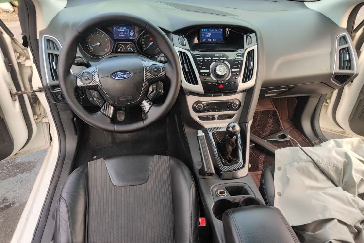 Used Ford Focus 2012 Hatchback 2.0L Manual Luxury Sport Model
