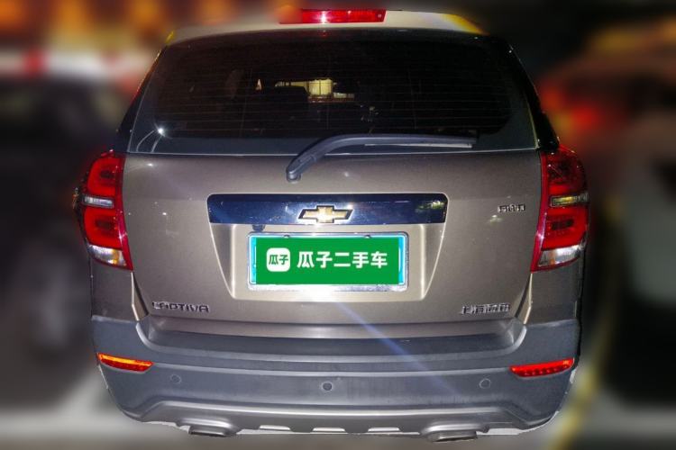 Used Chevrolet Captiva 2015 2.4L 4x4 Flagship Edition 7-Seater