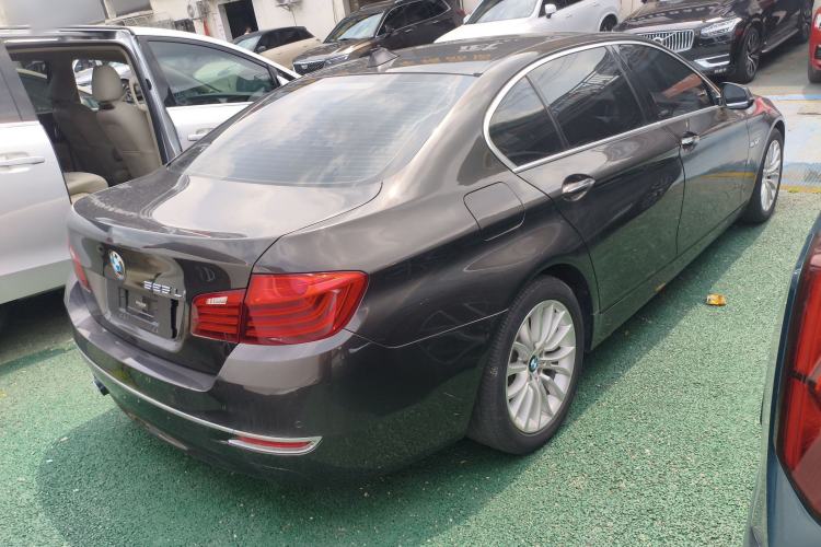 Used BMW 5 Series 2017 525Li Luxury Design Package Rear Right 45 Deg