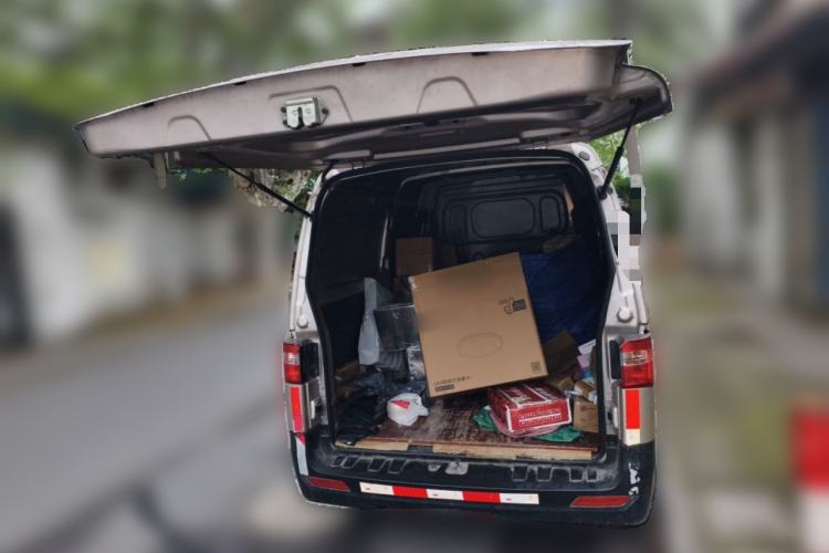 Used Jinbei Hiace X30 2021 1.5L Wealthy Van China VI Standard SWC15M Trunk