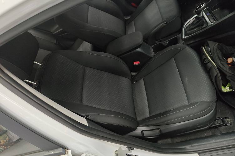 Used Hyundai Celesta 2017 1.6L Automatic Enjoyment Version GLS
