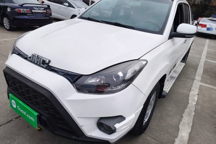 Used JMC Yuhu 7 2017 2.4T Classic Edition Diesel Two-Wheel Drive Luxury Version JX4D24A5L