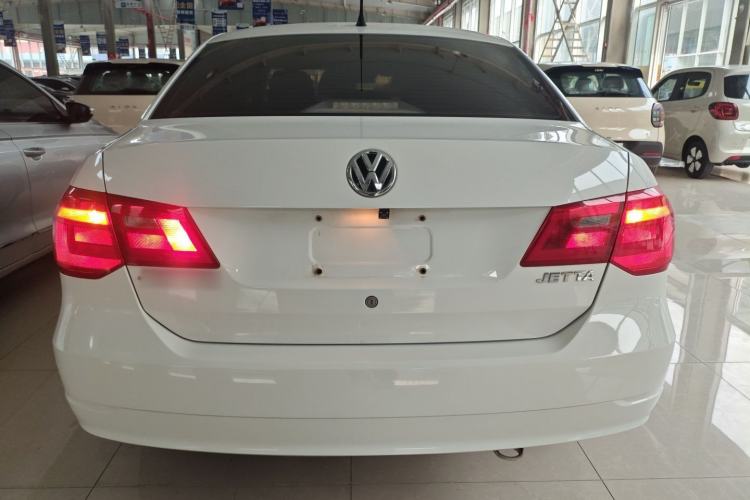 Used Volkswagen Jetta 2013 1.6L Automatic Fashion Model
