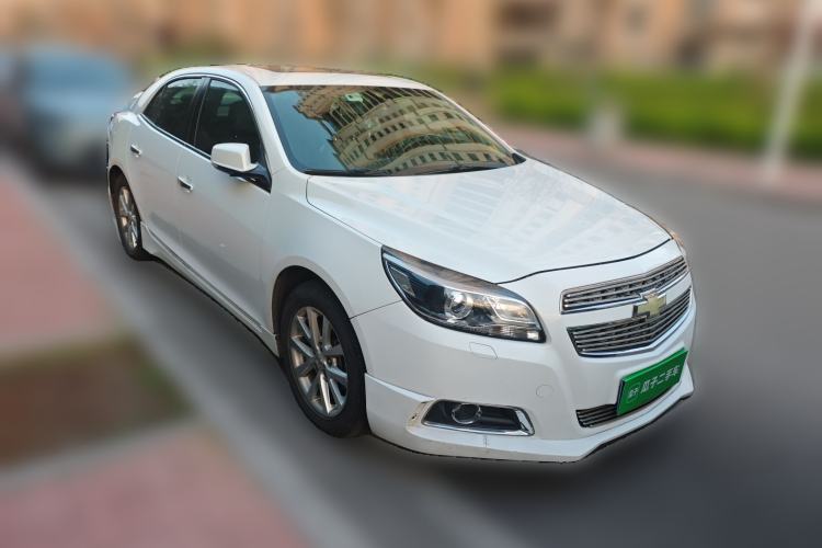 Used Chevrolet Malibu 2014 2.0L Automatic Luxury Edition Front Right 45 Deg