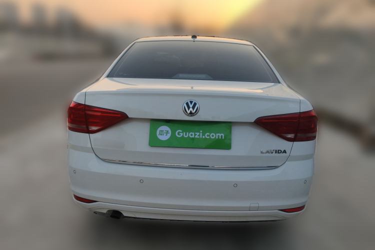 Used Volkswagen Lavida 2017 1.6L Manual Comfort Edition
