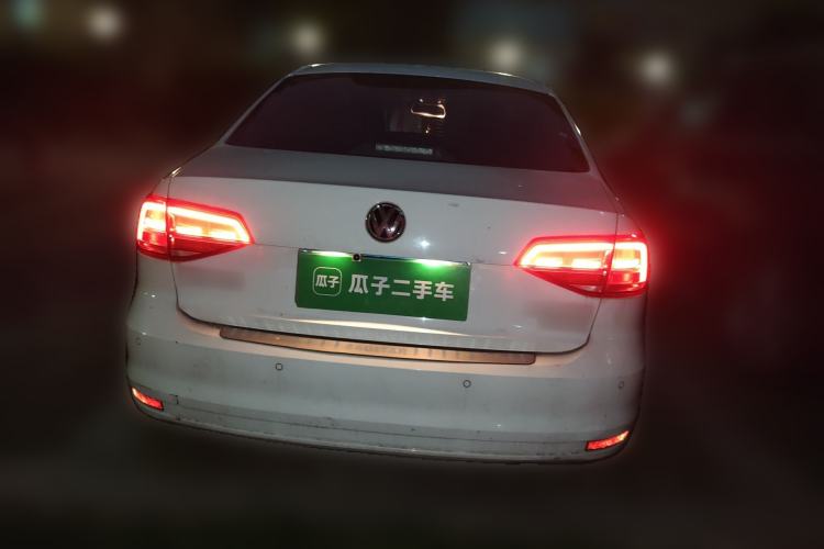 Used Volkswagen Sagitar 2017 230TSI Automatic Luxury Edition