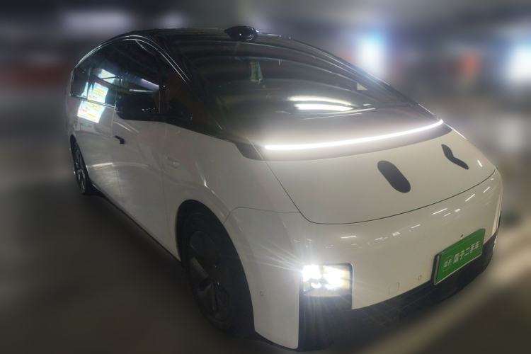 Used Li Auto MEGA 2024 Ultra Model
