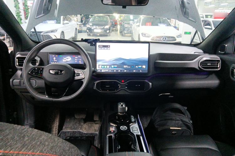 Used Geely Auto Cowboy 2025 1.5TD Fun-Offroad Version Interior 2