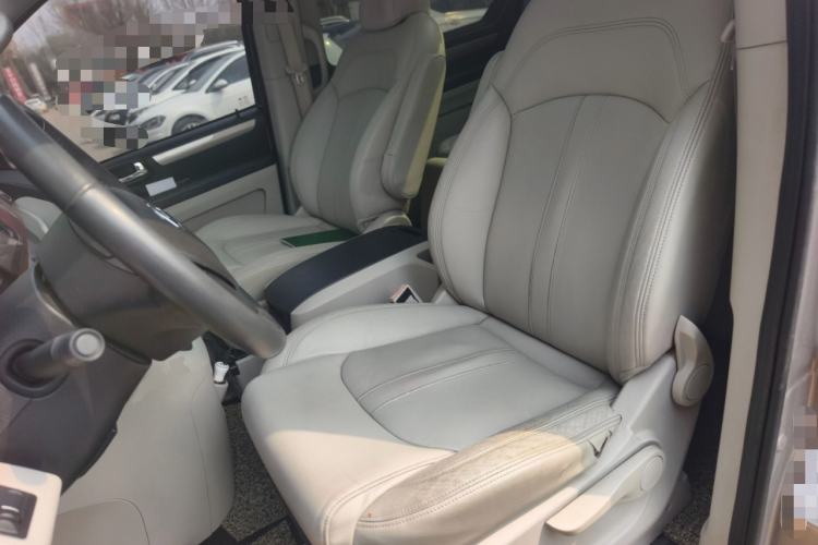 Used SAIC MAXUS G10 2014 2.0T Automatic Luxury Executive Edition