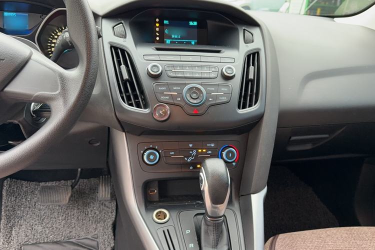 Used Ford Focus 2015 Hatchback 1.6L Automatic Comfort Model