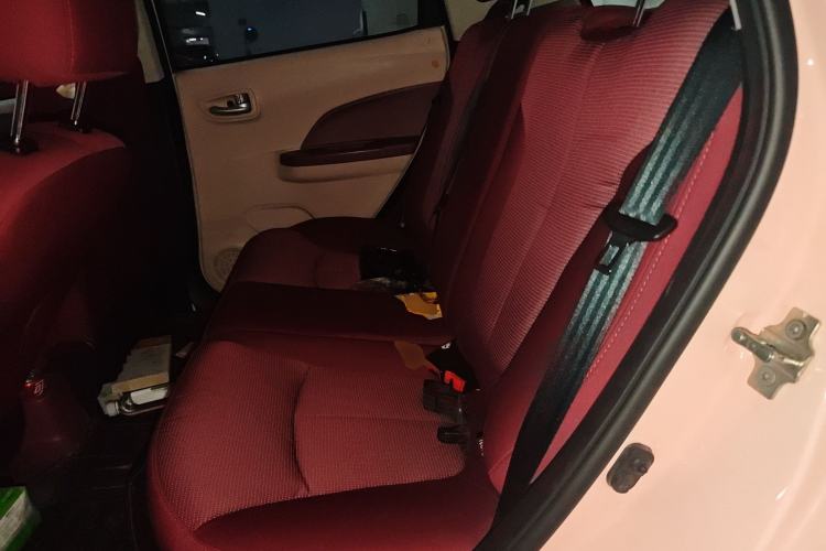 Used CHANGAN Benni E-Star 2021 National Edition Colorful Version Lithium Iron Phosphate (31.86 kWh) Left Rear Seat