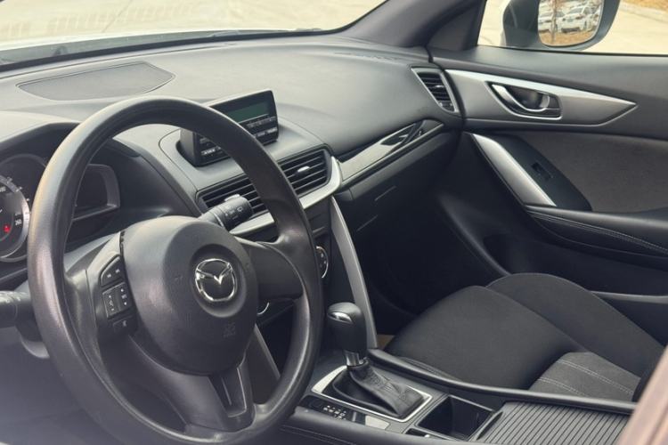 Used Mazda CX-4 2016 2.0L Automatic 2WD Blue Sky Dynamic Edition
