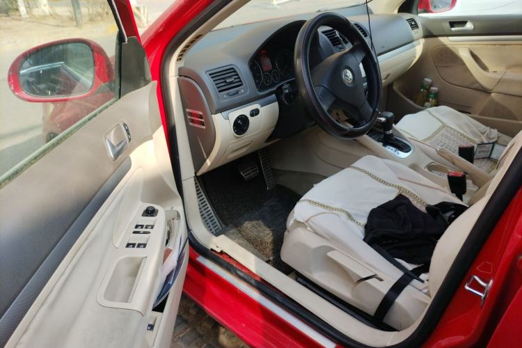 Used Volkswagen Sagitar 2010 1.4 TSI Automatic Tech Edition Driver Seat