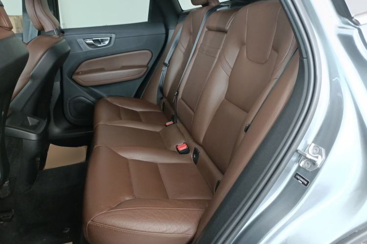 Used Volvo XC60 2021 T5 4x4 Smart Luxury Edition