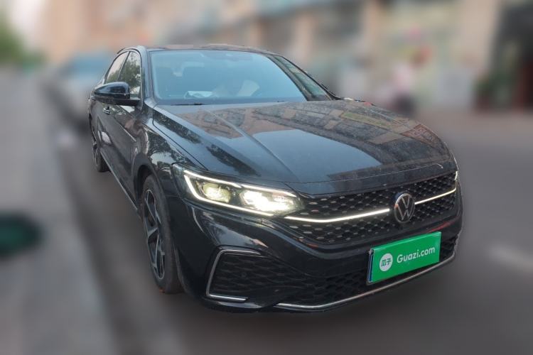 Used Volkswagen Passat 2024 380TSI Starry Luxury Edition
