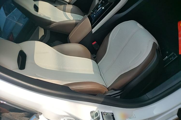 Used BYD Qin PLUS 2024 HONOR Edition DM-i 55KM Leading Model Right Front Seat