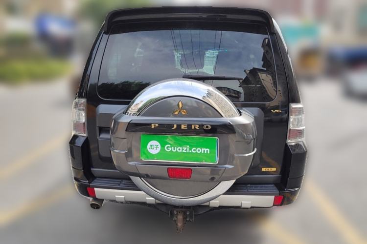Used Mitsubishi Pajero 2016 3.0L Automatic Prestige Version China IV Standard