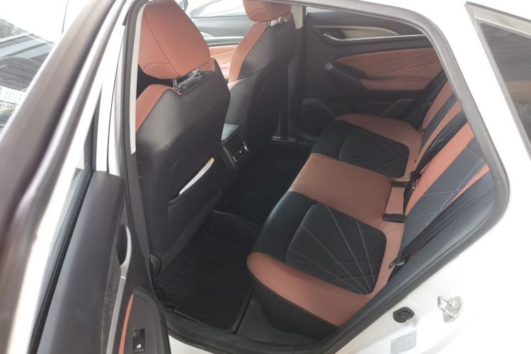 Used CHANGAN Eado 2023 Changan Edition PLUS Blue Whale NE 1.4T GDI DCT Prestige Version
