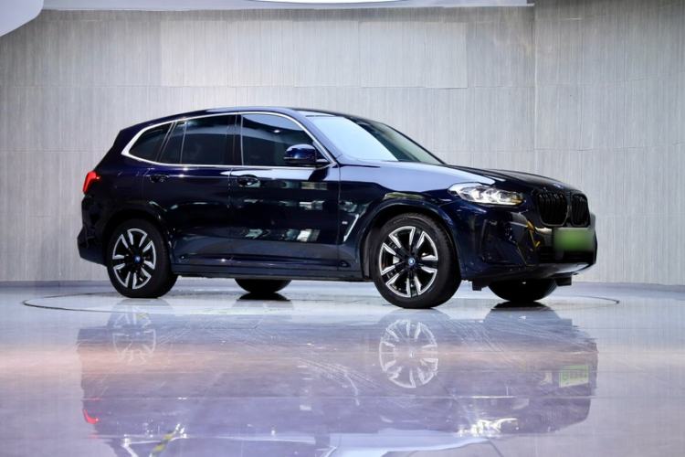 Used BMW iX3 2022 Leading Model Exterior 2