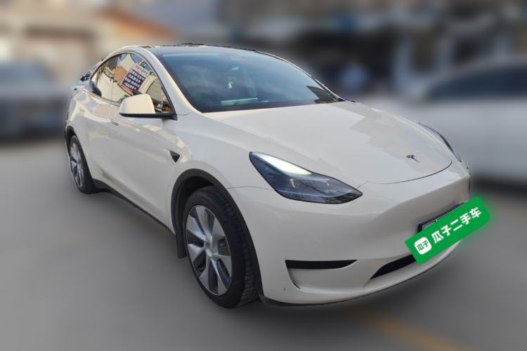 Used Tesla Model Y 2022 Rear-Wheel-Drive Version Front Right 45 Deg