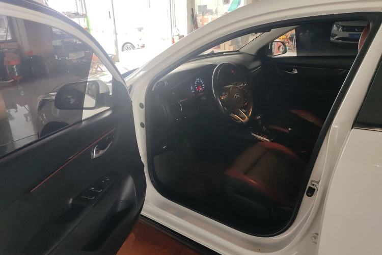 Used Kia KX Cross 2018 1.6L Automatic Dynamic Sunroof Version