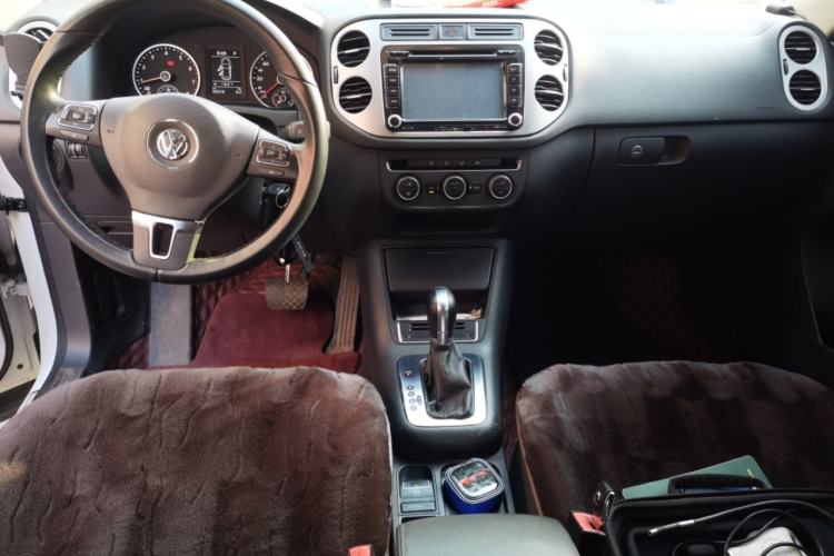 Used Volkswagen Tiguan 2015 1.8TSI Automatic Two-Wheel Drive Comfort Edition Center Console