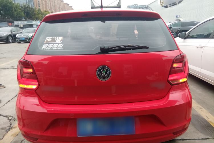 Used Volkswagen Polo 2016 1.6L Automatic Comfort Model