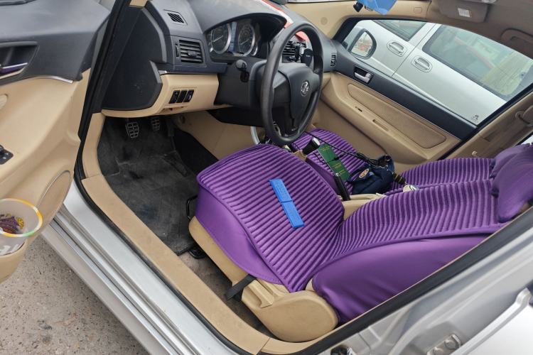 Used BAIC E Series 2013 Sedan 1.3L Manual Joy Edition