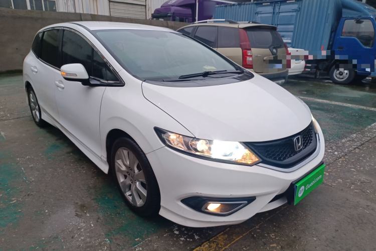 Used Honda Jade 2013 1.8L automatic Comfort version 5 seats Front Right 45 Deg