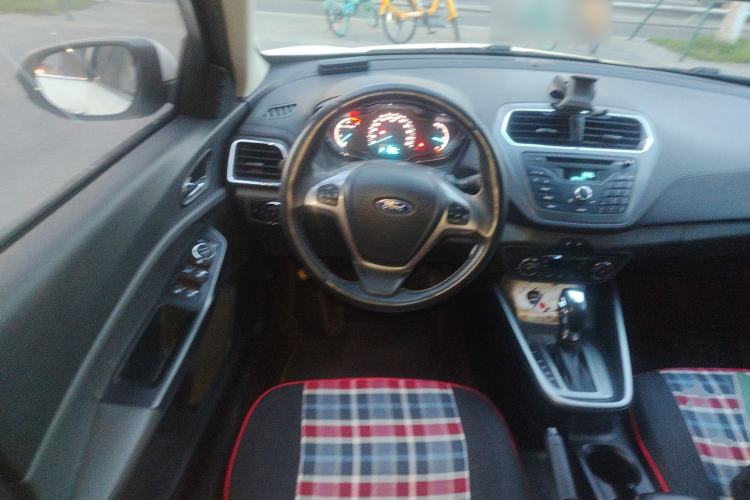 Used Ford Escort 2015 1.5L Automatic Fashion Model