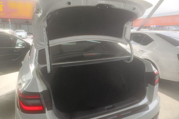 Used Venucia D60 2023 PLUS 1.6L XE CVT Trendy Edition