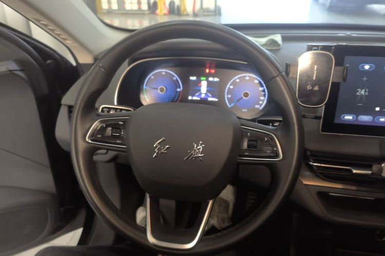 Used Hongqi E-QM5 2022 431 km Charge & Enjoy Edition
