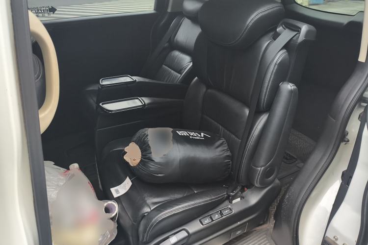 Used Honda Elysion 2016 2.4L Supreme Edition
