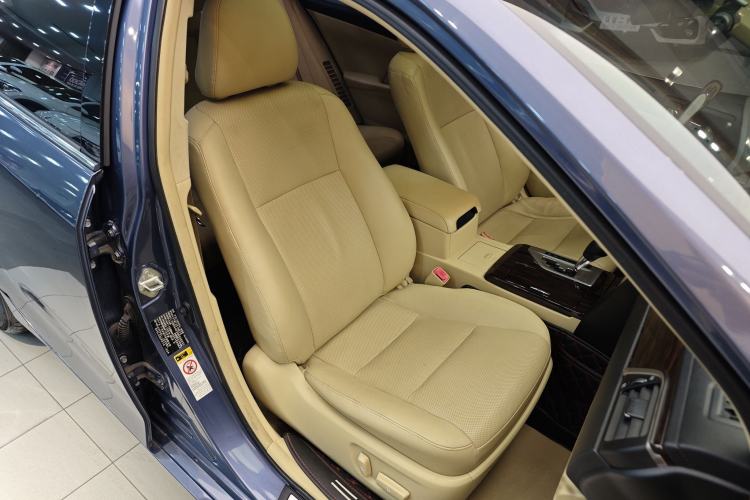 Used Toyota Camry 2015 Dual-Engine 2.5 HG Luxury Navigation Edition Right Front Seat