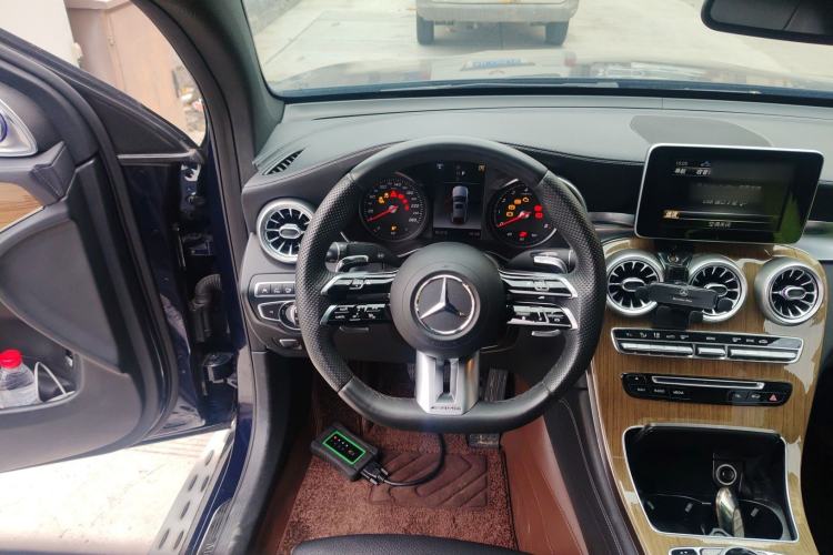 Used Mercedes-Benz GLC Coupe 2018 GLC 260 4MATIC Coupe SUV Steering Wheel