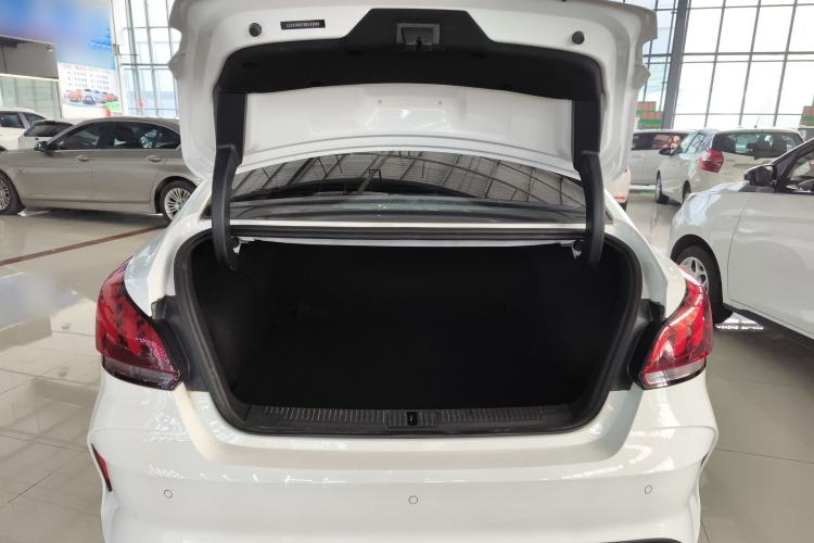 Used MG 5 2023 180 DVVT CVT Luxury Edition
