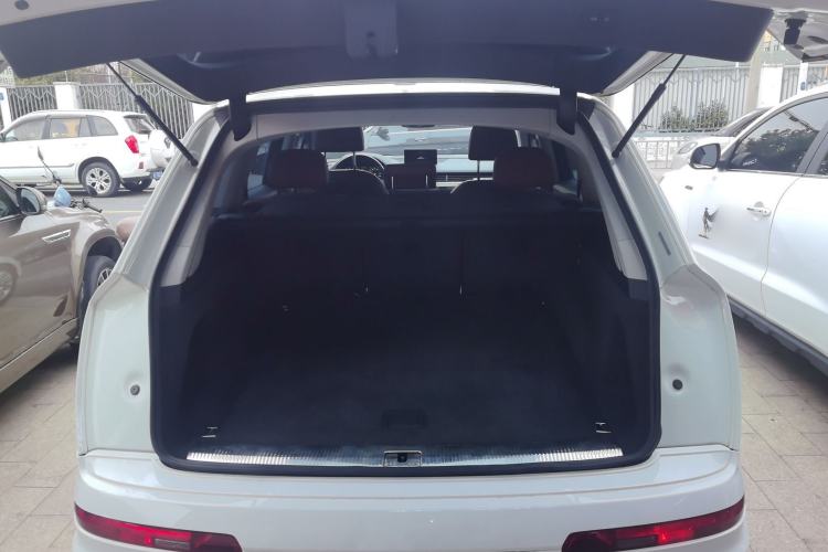 Used Audi Q7 2016 40 TFSI Comfort Model